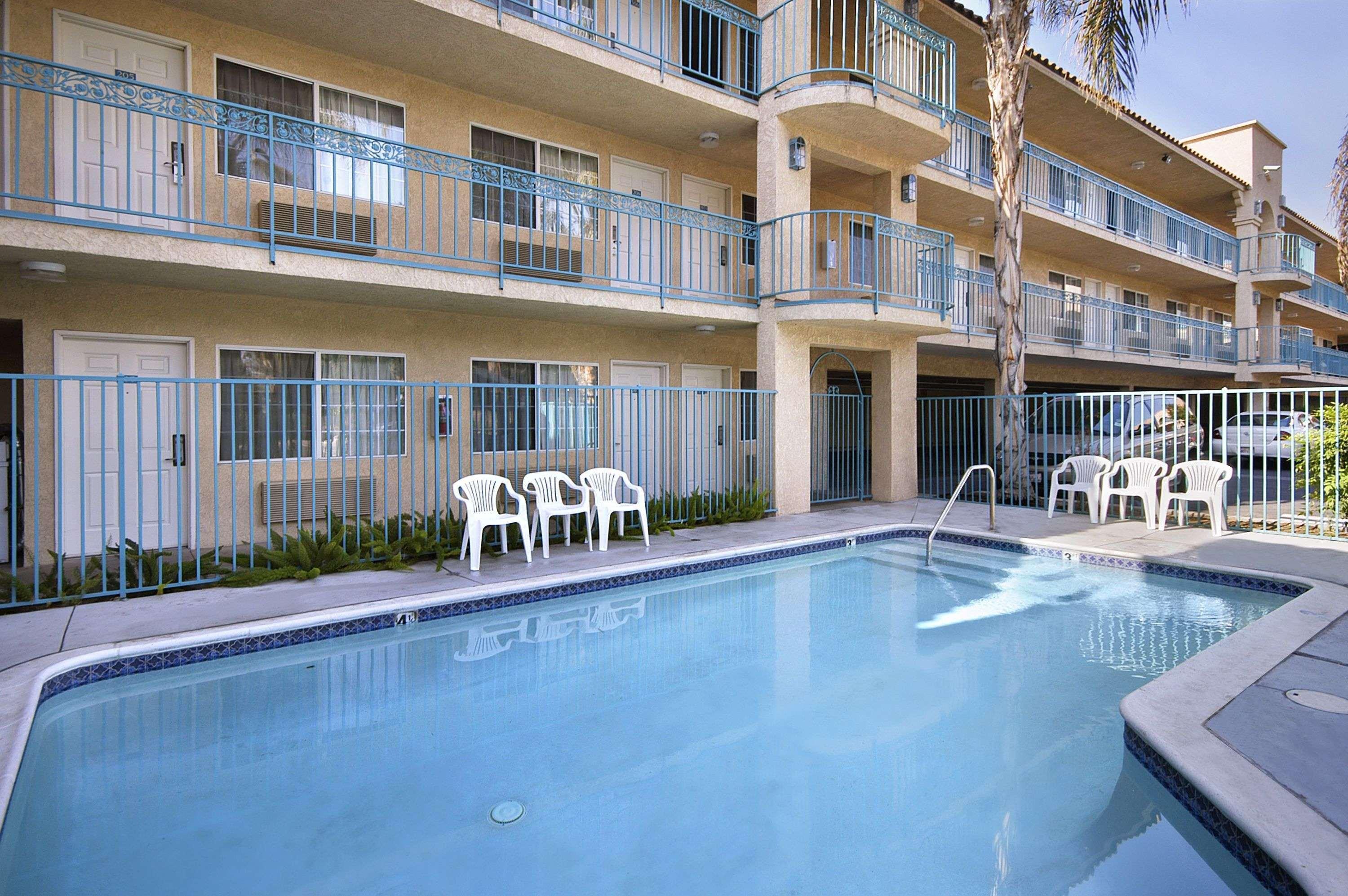 Days Inn By Wyndham Riverside Tyler Mall Екстериор снимка